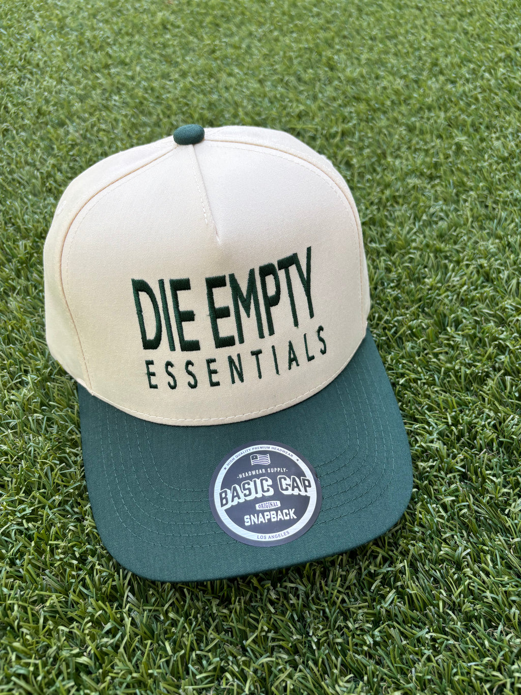Die Empty Essentials Hats Sz 2